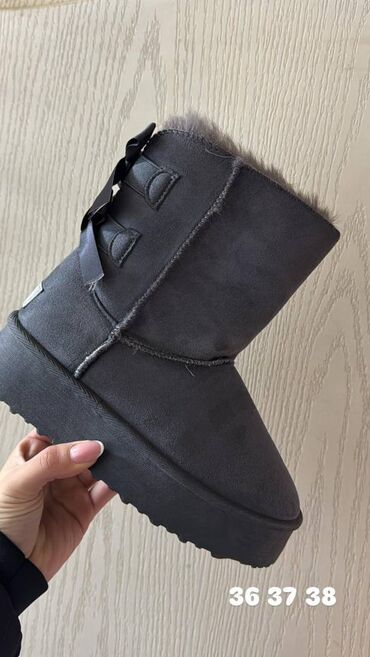 Ugg obuća: Ugg čizme — 7