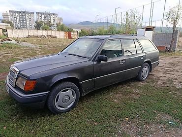 комбин: Mercedes-Benz E-Class: 1992 г., 2 л, Механика, Бензин, Универсал — 4