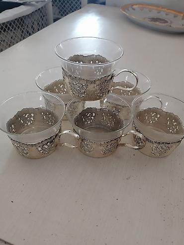 ikea vakum drzaci: Set od 6 staklenih šoljica sa metalnim (srebrnkastim) držačima/dekorom — 7