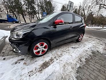 Chevrolet: Chevrolet Spark: 2016 г., 1 л, Вариатор, Бензин, Хэтчбэк — 3