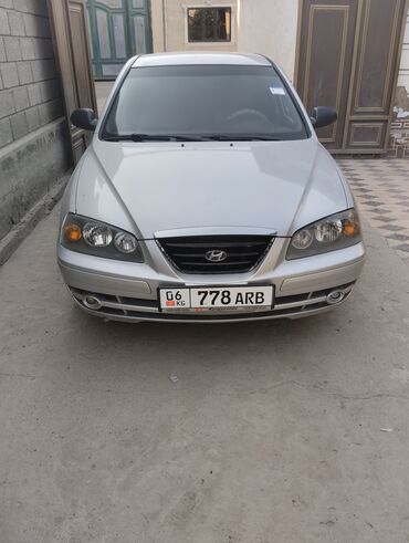 Hyundai: Hyundai Elantra: 2004 г., Седан