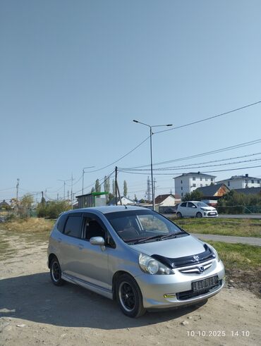 решетка радиатора на хонда фит: Honda Fit: 2003 г., 1.3 л, Вариатор, Бензин, Хетчбек