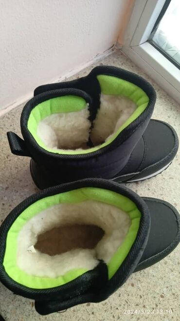 зимние мужские обувь: Зимние сапоги размер 26. Состояние отличное носили пару раз