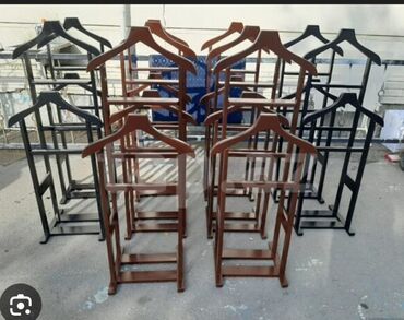 Asılqanlar: Bu, paltarların səliqəli saxlanması üçün nəzərdə tutulmuş taxta -da lalafo.az — 3 Asılqanlar: Bu, paltarların səliqəli saxlanması üçün nəzərdə tutulmuş taxta — 3