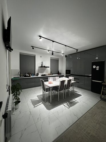 Продажа домов: Дом, 240 м², 6 комнат, Собственник — 4