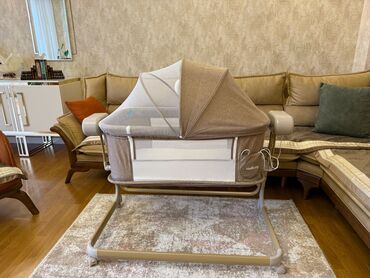 Beşiklər: Oğlan və qız üçün, Dördbucaq, Beşik, Dəstsiz, Matras ilə, Yellənmə mexanizm ilə — 3