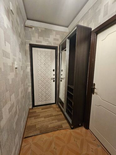 Uzunmüddətli kirayə mənzillər: Sumqayıt ş. 17 mkr. 5 mərtəbəli binanın 1 - ci mərtəbəsi, 4 otaq tam -da lalafo.az — 5 Uzunmüddətli kirayə mənzillər: Sumqayıt ş. 17 mkr. 5 mərtəbəli binanın 1 - ci mərtəbəsi, 4 otaq tam — 5