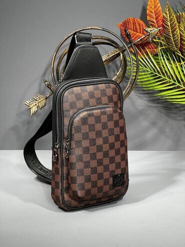 барсетки цена: Барсетка, Louis Vuitton, Материалы: Жасалма булгаары, Жаңы