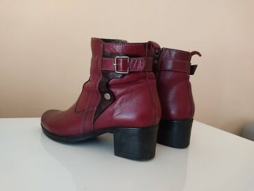led parka: High boots, 40