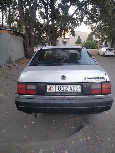 Транспорт: Volkswagen Passat: 1989 г., Седан — 3