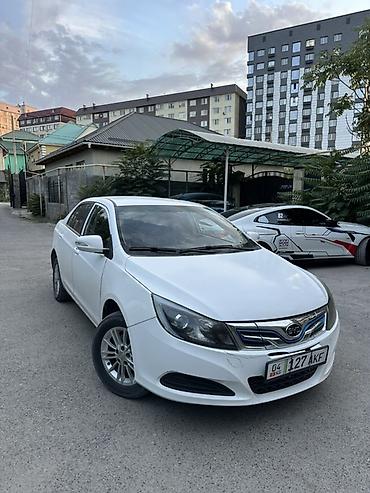 es 2017: BYD E5: 2019 г. — 1