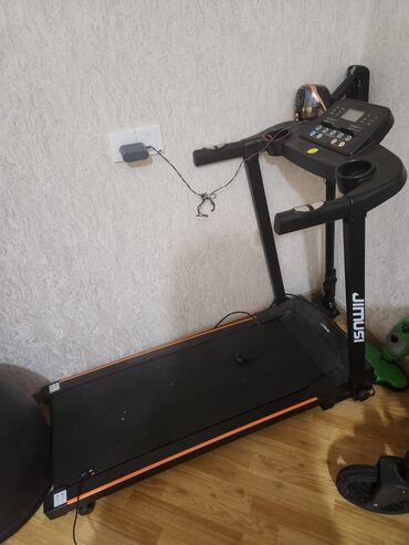işlənmiş qaçış aparatı: Beqavoy satilir 500azn. Mac cekisi 150kq. Unvan 9mkr Nigaz.m