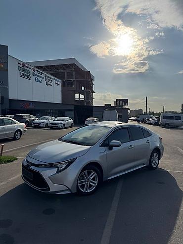 электромот: Toyota Corolla: 2021 г., Гибрид, Седан — 3