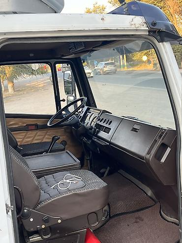 козырек 124: Mercedes-Benz : 1990 г., 6 л, Механика, Дизель, Фургон — 10