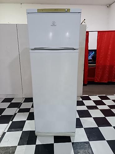 dondurucular: Indesit iki kameralı soyuducu - Üst hissədə dondurucu bölmə — 1