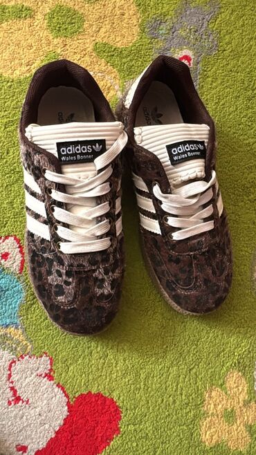 Adidas, Ölçü: 38, rəng - Qəhvəyi, Yeni