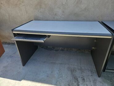 mebel işlenmiş: Kompyuter Masası səliqəli normal vəziyyətdə 20 AZN