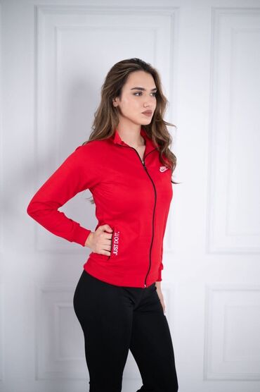 Gornji i donji deo: Komplet trenerka
M L XL XXL na lalafo.rs — 3 Gornji i donji deo: Komplet trenerka
M L XL XXL — 3