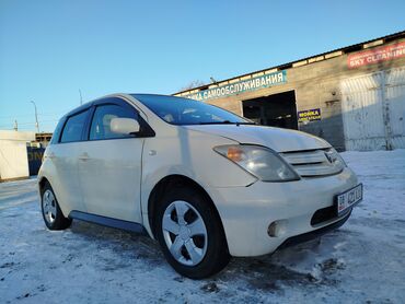 Toyota: Toyota ist: 2003 г., 1.3 л, Автомат, Бензин, Хэтчбэк