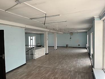 производственная: 6 комнат и более, 260 м², Бишкек, Кудайберген авторынок Собственник — 6