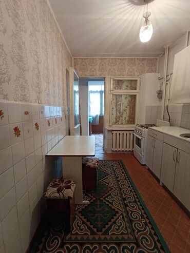 срочная продажа квартир: 2 комнаты, 48 м², Индивидуалка, 1 этаж, Старый ремонт