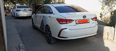 roewe i6: BAW : 2019 г., 3.5 л, Автомат, Электромобиль, Седан — 3