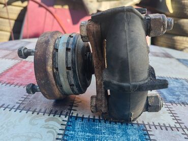 Auto delovi: Pomocni kardan Lada 2121,21213,21214 Niva br.4. Polovno, ocuvano — 2