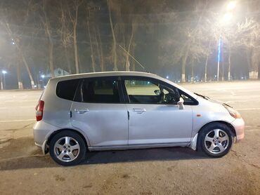 ключ от хонды: Honda Fit: 2002 г., 1.3 л, Вариатор, Бензин, Хэтчбэк