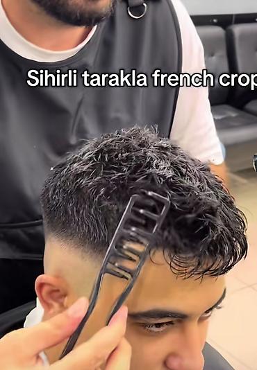 Saç düzümü üçün “french crop” forması verməyə kömək edən xüsusi daraq