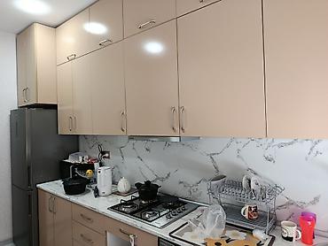 iki mərtəbəli çarpayı: Təcili !!! 2 Mərtəbəli 3 otaqlı tam əşyalı ev satılır . Yola 15 metr — 5