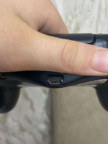 PS4 (Sony Playstation 4): Sony PlayStation 4 Pro oyun konsolu Xüsusiyyətlər: - Model: PS4 Pro — 3