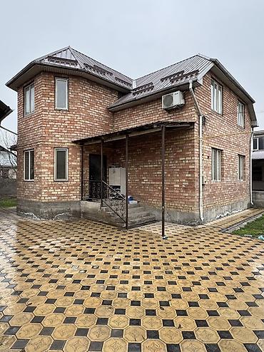 Продажа коттеджей и домов: ✨Продаётся дом в с. Новопавловка (Бишкек)✨ 🏡Характеристики: • Участок — 1