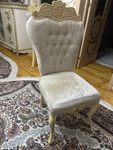 Ev üçün digər mebel: Qonaq dəsti ilə yataq dəsti hamsi birlikdə satilir. Yaxşı — 9