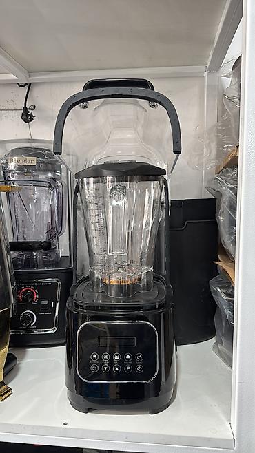 profesional blender: Səssiz örtüklü peşəkar blender Xüsusiyyətlər: - Səssiz işləmə üçün — 2