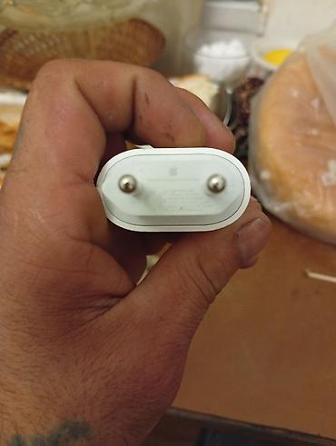 Apple USB‑C divar adapteri - Brend: Apple - Bağlantı: USB‑C çıxışı