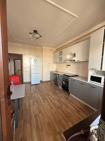 Долгосрочная аренда квартир: 4 комнаты, Агентство недвижимости, Без подселения, С мебелью полностью — 8