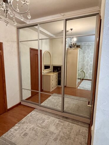 доски магнитно маркерная пробковая двусторонние: Шкаф купе, Б/у, С зеркалом, ЛДСП