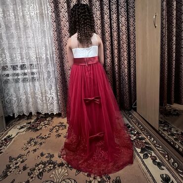 Вечерние платья: Детские вечерные, новогоднии платья. Возраст от 5 до 8 лет. Адрес г — 2