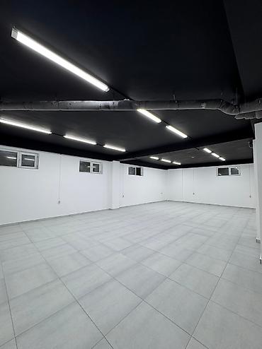 жильё: Торговое место, В жилом доме, 109 м² С ремонтом — 3