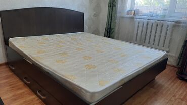 Двуспальные кровати: Двухспальная кровать в хорошем состоянии вместе с матрасом at lalafo.kg Двуспальные кровати: Двухспальная кровать в хорошем состоянии вместе с матрасом