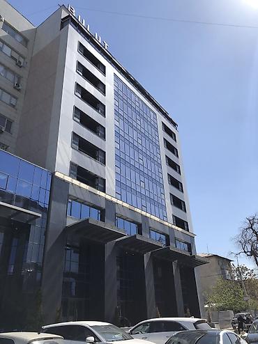 Аренда офисов: Аренда офисов, 42 м², В бизнес центре, С видом на горы — 1