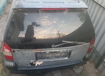 Другие детали кузова: В Разборе имеются запчасти для Mitsubishi Chariot/— об 2,4. правый — 18