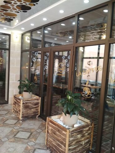 Алюминиевые окна на заказ: • Алюминиевый тамбур. • Входная группа ● Алюминиевые — 10