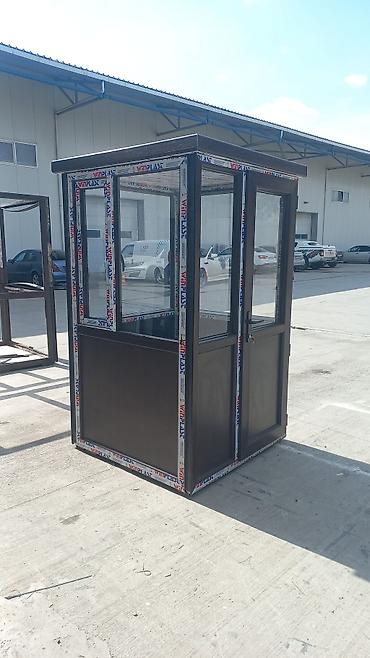 Sifarişlə market vitrinləri: PVC profilindən hazırlanmış mühafizə/post kabini - Ölçü: təxmini 2,5 — 26