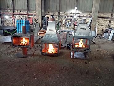 soba odun: Metalldən hazırlanmış odunla işləyən manqal/ocaq-kaminlar - Material — 3