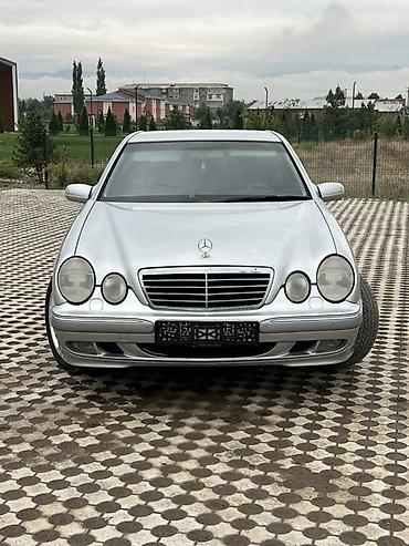 Mercedes-Benz : 2000 г., Седан
