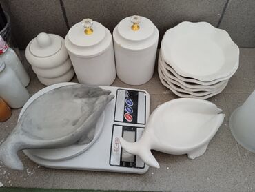 кухонные посуда: 150сом