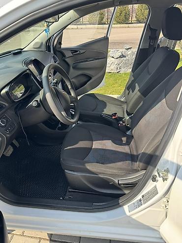 Chevrolet: Chevrolet Spark: 2017 г., 1 л, Бензин, Хэтчбэк — 7