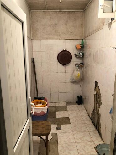 Həyət evləri və villaların satışı: 3 otaqlı, 90 kv. m, Orta təmir — 12