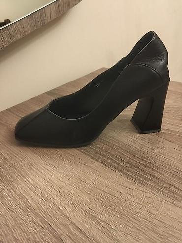 Tuflilər: Qara qadın tuflisi - Model: Klassik qara pəncəli (kvadrat burunlu) — 2